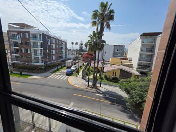 Venta de Moderno Dúplex con Vista a la Calle