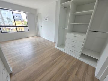 Venta de Moderno Dúplex con Vista a la Calle
