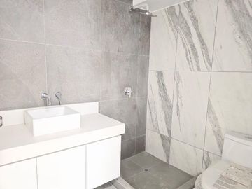 Se Vende Moderno Dúplex en primer piso – 135 m²