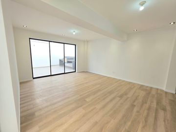 Se Vende Moderno Dúplex en primer piso – 135 m²
