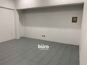 LOCAL COMERCIAL EN VENTA DE 23 M2 EN C.C. COMPUPALACE MIRAFLORES