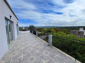 VENTA CASA EN MAYU SUMAJ LOMAS DEL REY BARRIO CERRADO