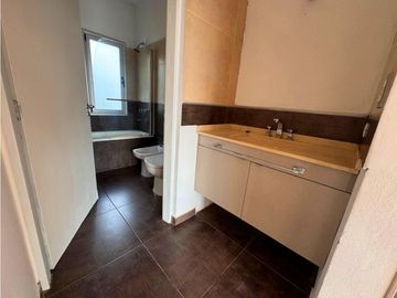 VENTA CASA EN MAYU SUMAJ LOMAS DEL REY BARRIO CERRADO