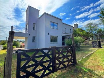 VENTA CASA EN MAYU SUMAJ LOMAS DEL REY BARRIO CERRADO