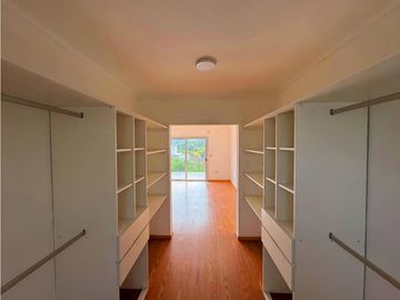 VENTA CASA EN MAYU SUMAJ LOMAS DEL REY BARRIO CERRADO