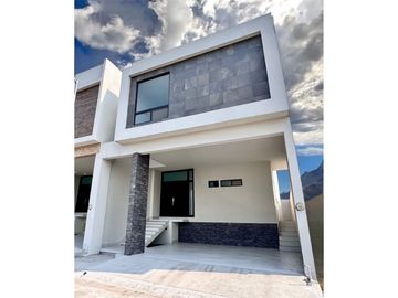 Casa en venta en La Montaña Residencial en Cumbres García