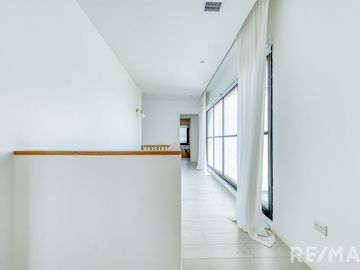 VENTA CASA 6 AMBIENTES EN PUERTOS DEL LAGO