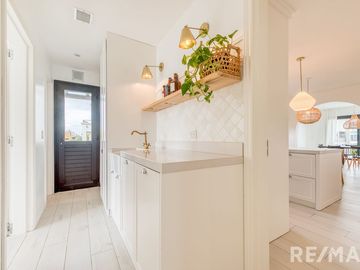 VENTA CASA 6 AMBIENTES EN PUERTOS DEL LAGO