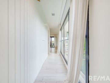 VENTA CASA 6 AMBIENTES EN PUERTOS DEL LAGO