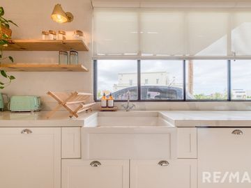 VENTA CASA 6 AMBIENTES EN PUERTOS DEL LAGO