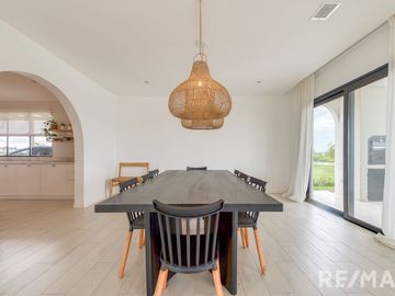 VENTA CASA 6 AMBIENTES EN PUERTOS DEL LAGO