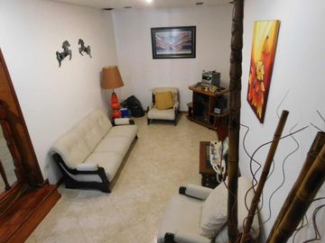 Casa Morón 4 amb mas quincho pileta terrazagaraje