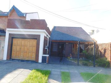 Casa Morón 4 amb mas quincho pileta terrazagaraje