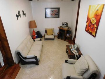 Casa Morón 4 amb mas quincho pileta terrazagaraje