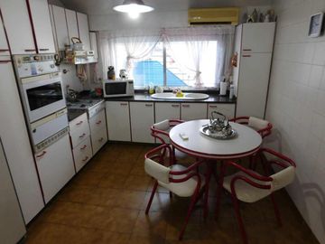 Casa Morón 4 amb mas quincho pileta terrazagaraje
