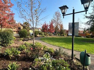 Casa en Venta en Los Presidentes / Clínica Las Condes Peñalolen / Condominio Los Parques