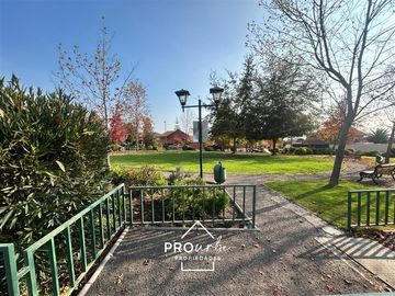 Casa en Venta en Los Presidentes / Clínica Las Condes Peñalolen / Condominio Los Parques