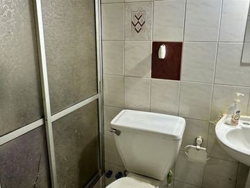 Casa en Venta en jose domingo cañas con campo de deportes
