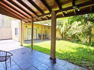 VENTA CASA 5 AMBIENTES HAEDO FINANCIA PERMUTA