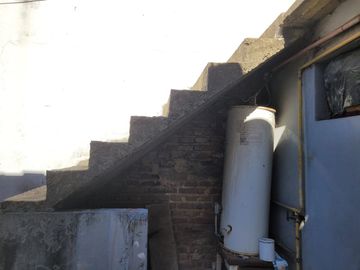 CASA EN VENTA FORENCIO VARELA, MAS LOCAL