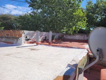 CASA EN VENTA FORENCIO VARELA, MAS LOCAL