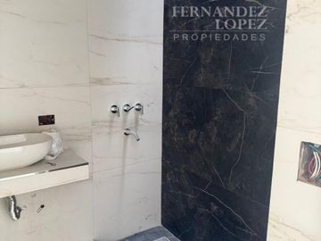 Piso en venta en Bernal Centro