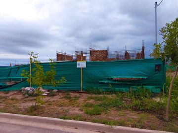 VENTA CASA OBRA GRUESA BARRIO PRIVADO LA QUEBRADA
