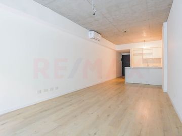 Monoambiente c/ patio a la venta (Coghlan)