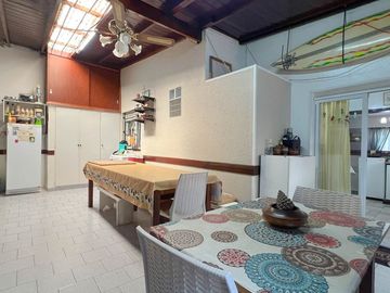 Venta casa 3 ambientes, coch y quincho impecabeble