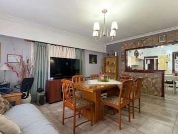 Venta casa 3 ambientes, coch y quincho impecabeble
