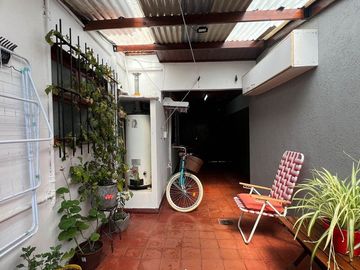 Venta casa 3 ambientes, coch y quincho impecabeble