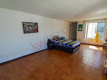 Departamento en 2do nivel en venta en Fracc. Los Laureles
