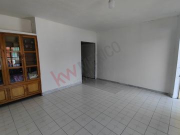 Casa en venta a 5 cuadras del parque central de Berriozabal
