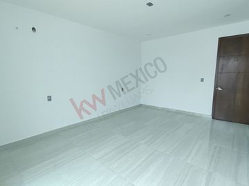 Casa en Pre-venta en Fracc. El Diamante, ubicada al sur poniente de Tuxtla Gtz.