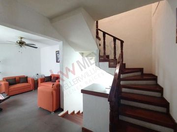 Casa en venta en privada cerrada en El Fracc. El Diamante.