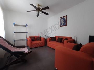 Casa en venta en privada cerrada en El Fracc. El Diamante.