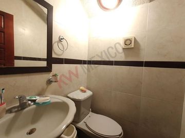 Casa en venta en privada cerrada en El Fracc. El Diamante.