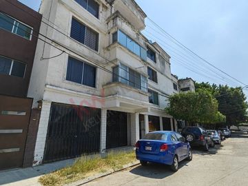 DEPARTAMENTO EN PLANTA BAJA PARA REMODELAR EN VENTA EN FRACC. LAURELES