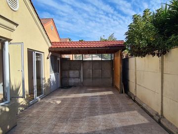 VENTA CASA  3 DORM VALLE LO CAMPINO