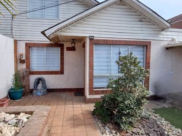 SE VENDE CASA EN CONSTITUCIÓN