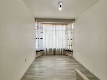 Venta de Casa Amplia en Santa María Guadalupe Las Torres, Cuautitlán Izcalli