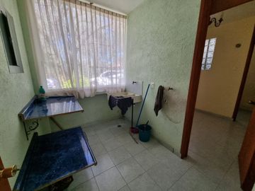 Residencia en Venta con jardines, Casa Club, GYM y Cancha de Tenis