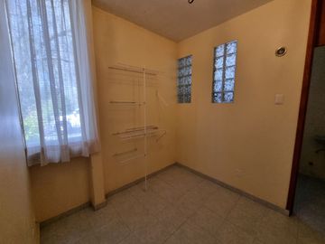 Residencia en Venta con jardines, Casa Club, GYM y Cancha de Tenis