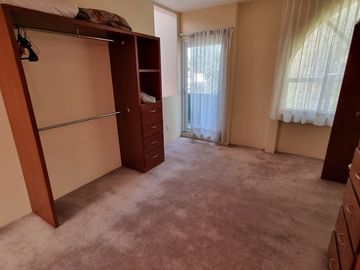 Residencia en Venta con jardines, Casa Club, GYM y Cancha de Tenis