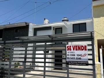 Venta de casa Condominio Chapalita Las Fuentes