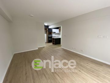 Hermoso departamento de estreno en primer piso con terraza y jardinera en Miraflores