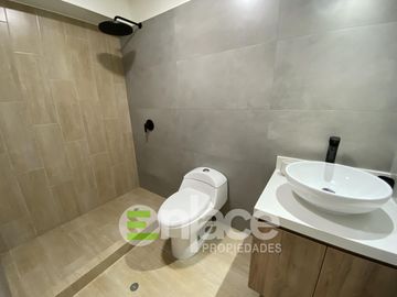 Hermoso departamento de estreno en primer piso con terraza y jardinera en Miraflores