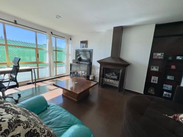 Oportunidad para inversionistas: casa con gran terreno en zona premium de Metepec