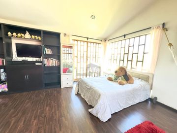 Oportunidad para inversionistas: casa con gran terreno en zona premium de Metepec