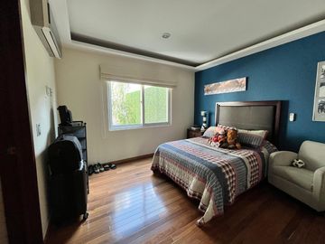 Casa en Venta en Cumbres del Cimatario, Querétaro